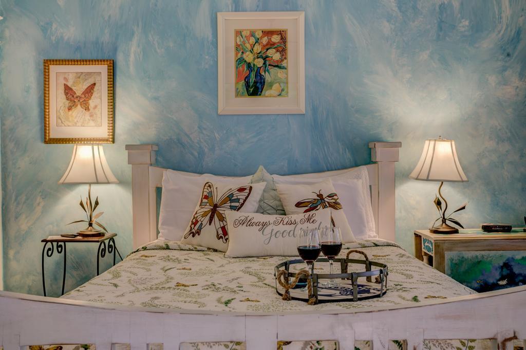 Deluxe Queen Suite Pet Friendly,214939838:JPEG
